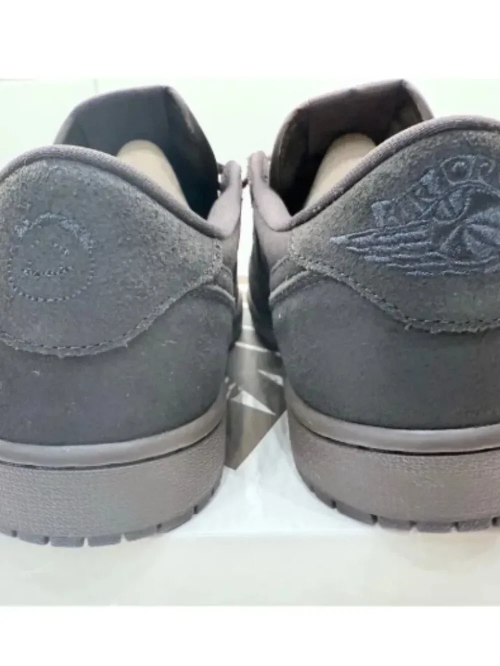Jordan 1 Retro Low - Velvet Brown Travis Scott - New